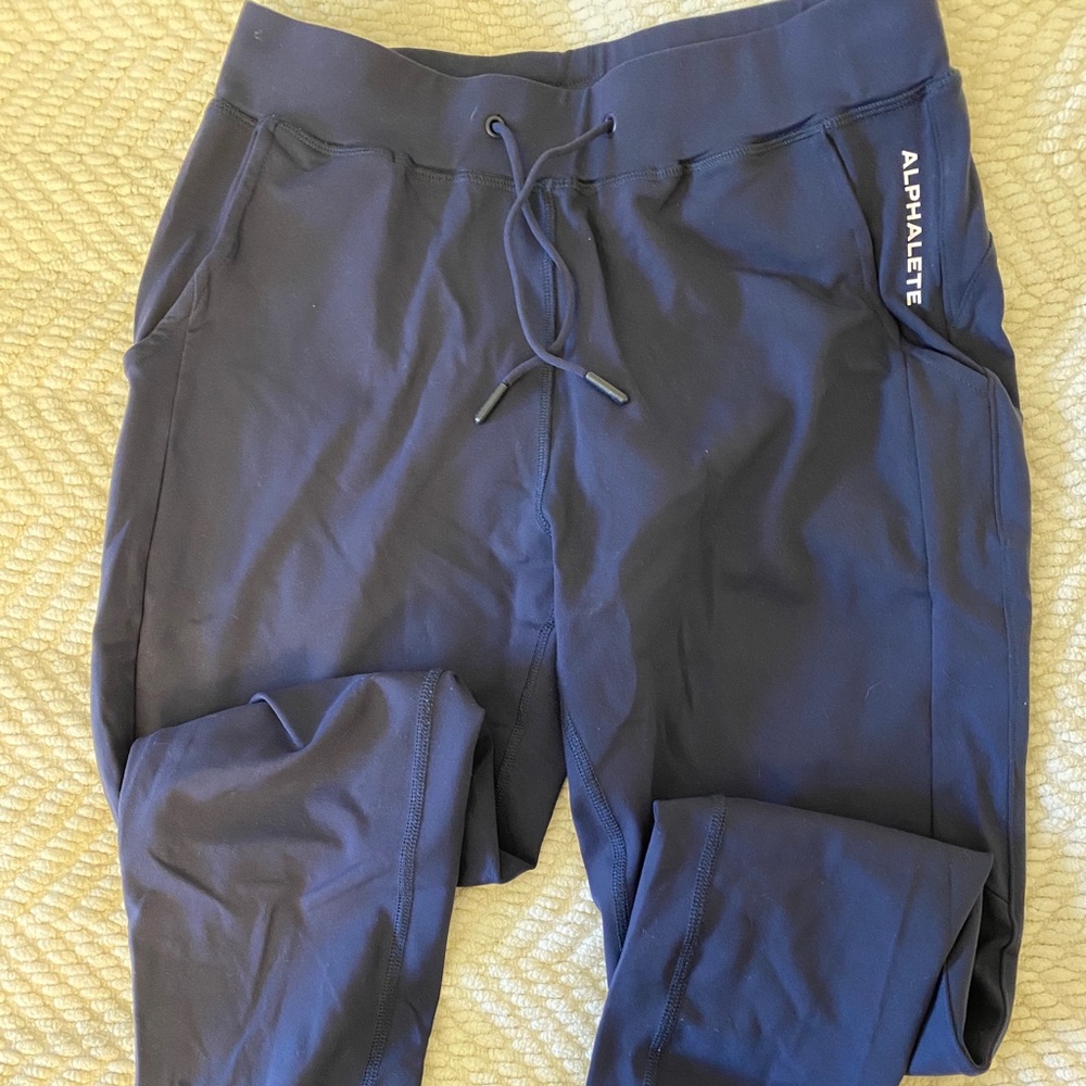 Alphalete premium joggers - navy blue